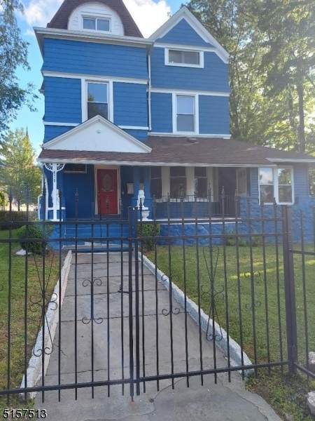 470 Park Ave - Photo 1
