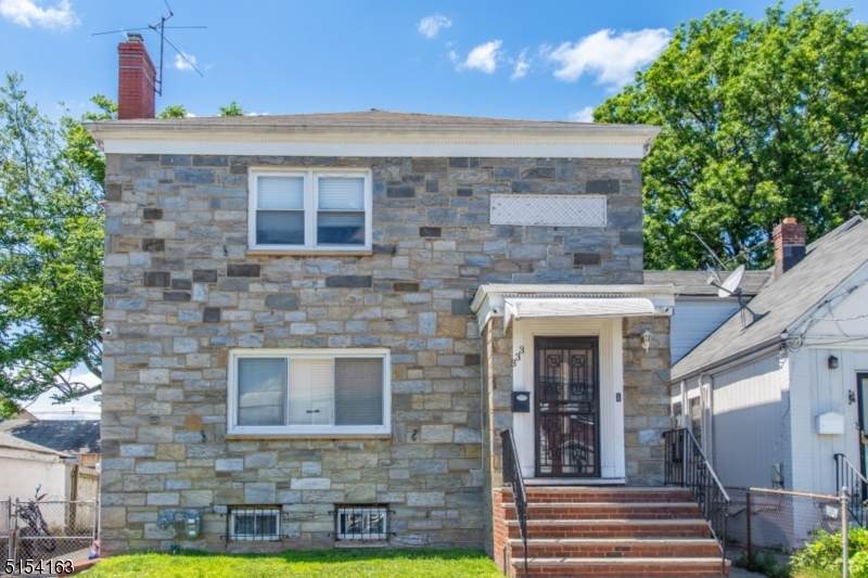 333 Wainwright St - Photo 1