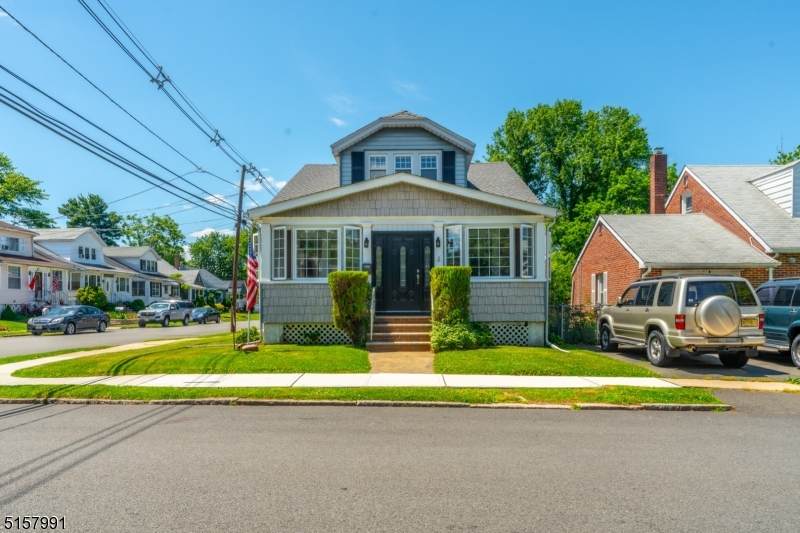 1380 Orange Ave - Photo 1
