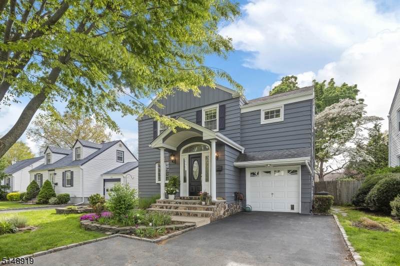 112 Linden Ave - Photo 1