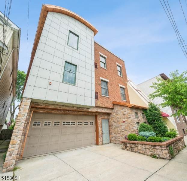 75 E 23Rd St - Photo 1