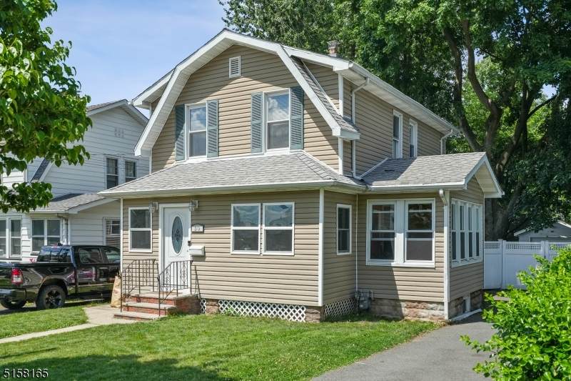 30 Vine St - Photo 1