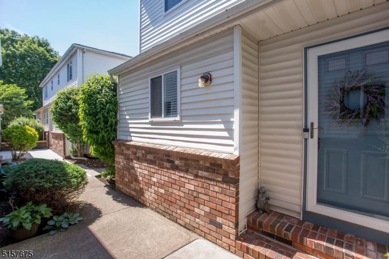802 Reed Ct - Photo 1