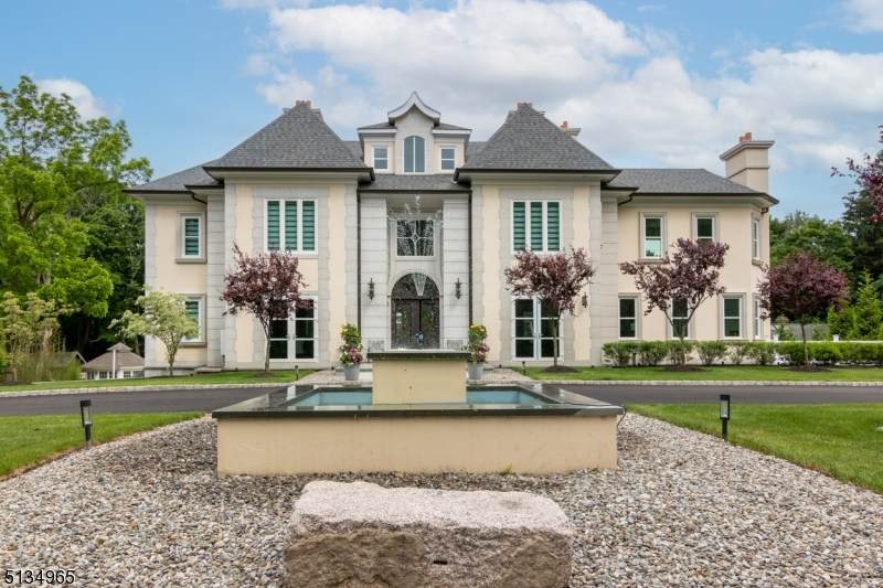 62 Tulip Ave - Photo 1