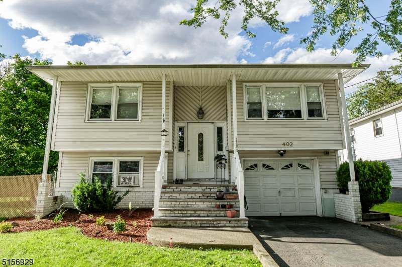 402 Washington Ave - Photo 1