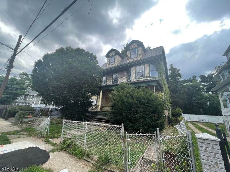 14 Cypress St - Photo 1