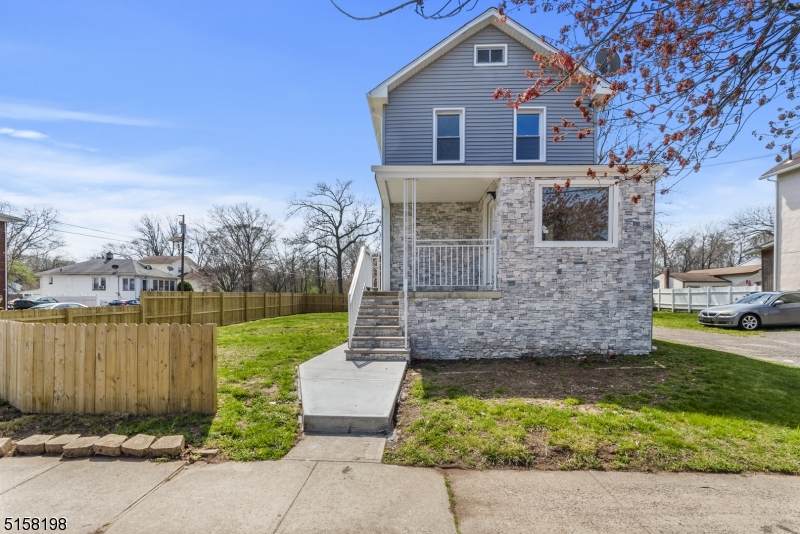 502 West Scott Avenue - Photo 1