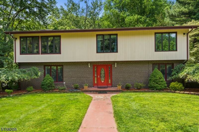 125 Jefferson Ave - Photo 1