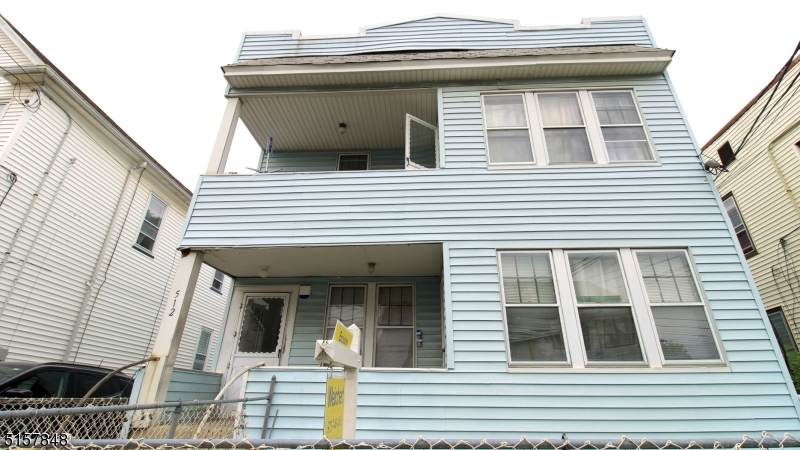 510 E 33rd St - Photo 1
