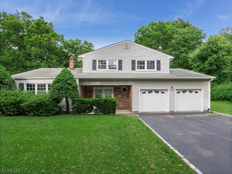 8 Totten Way - Photo 1