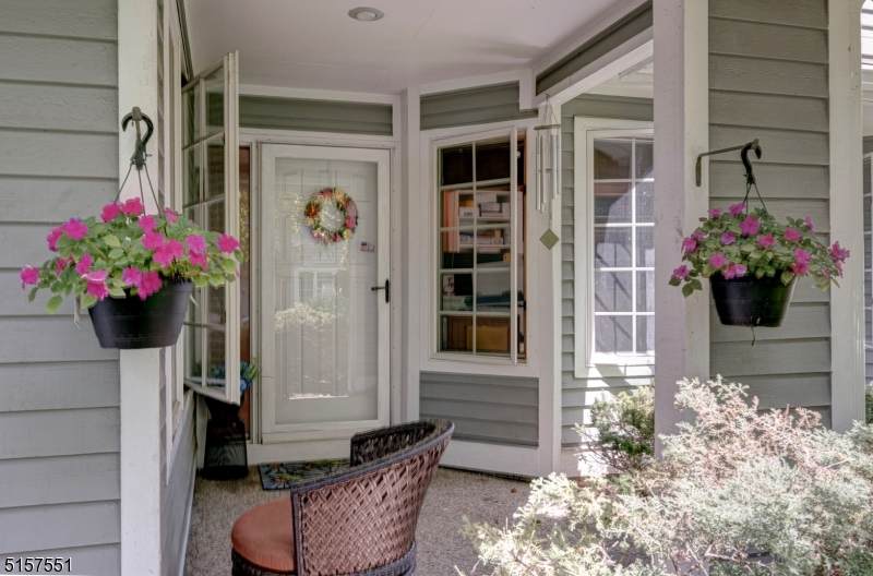 39 Cobblestone Ter - Photo 1