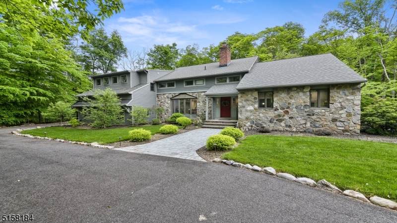 8 Cherry Tree Ln - Photo 1