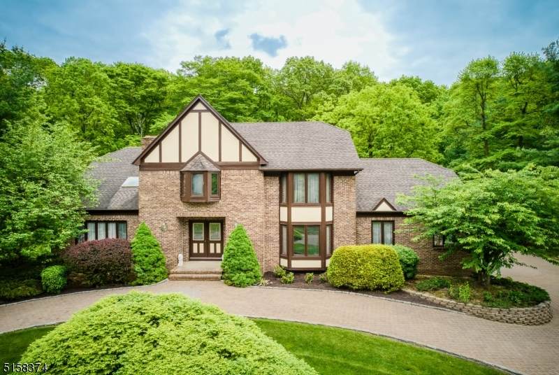 21 Cambridge Ave - Photo 1