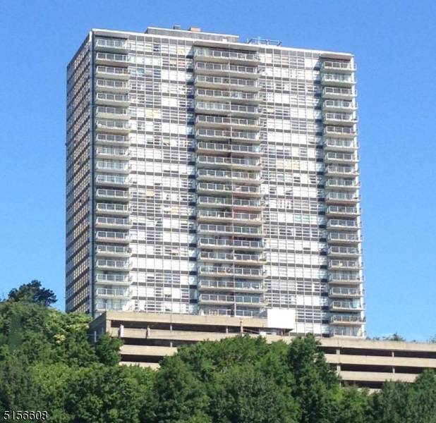 6050 Boulevard East - Photo 1