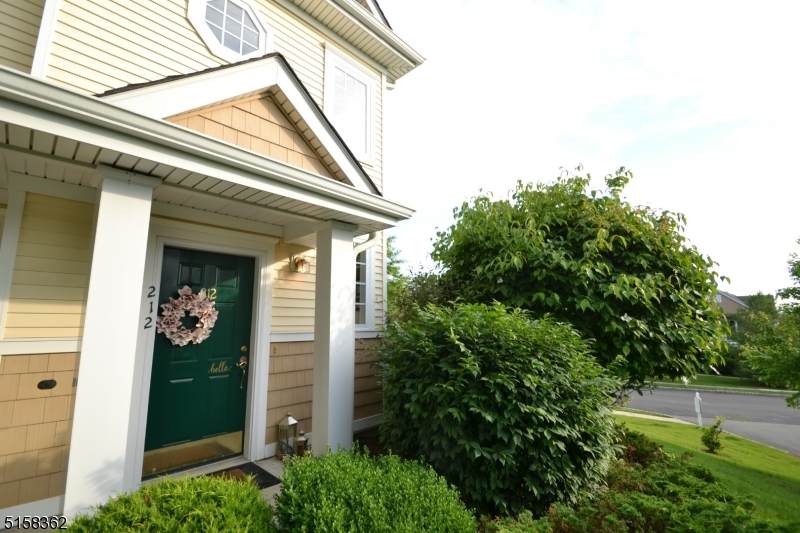 212 Old Farm Dr - Photo 1
