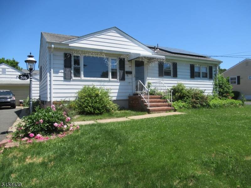 316 Jackson Ave - Photo 1