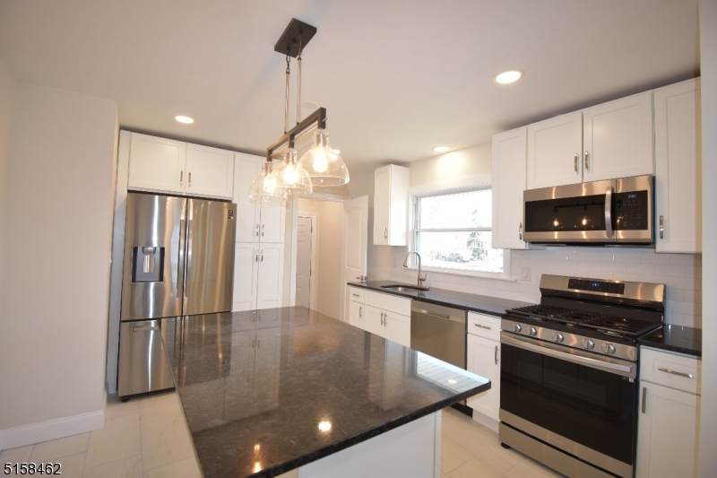 21 Burnham Rd - Photo 1