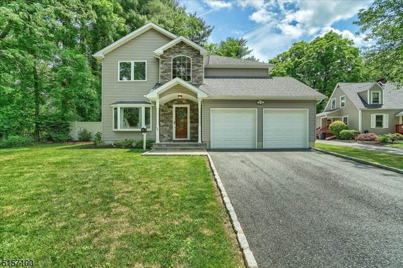 66 Fichter St - Photo 1