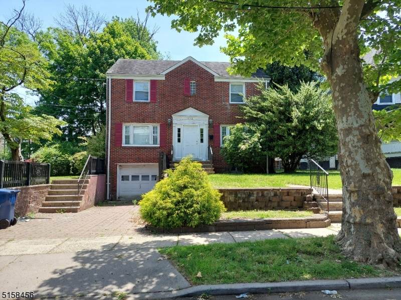 918 Watchung Ave - Photo 1