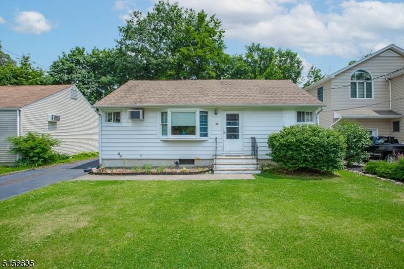 32 Ramapo Ave - Photo 1