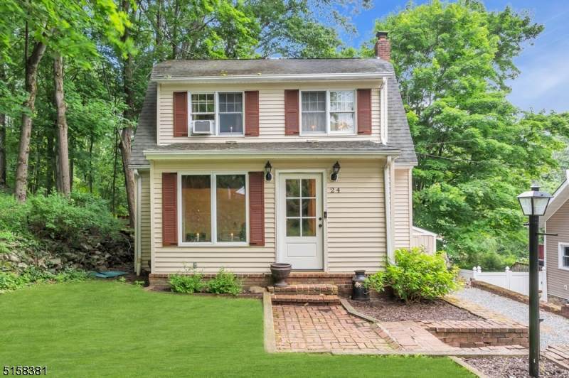 24 Cregar Ave - Photo 1