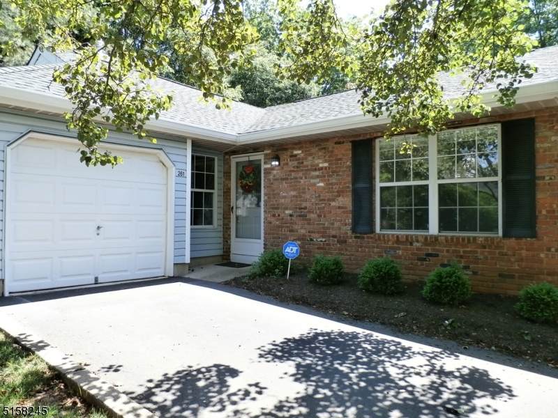 261 Glastonbury Ln - Photo 1