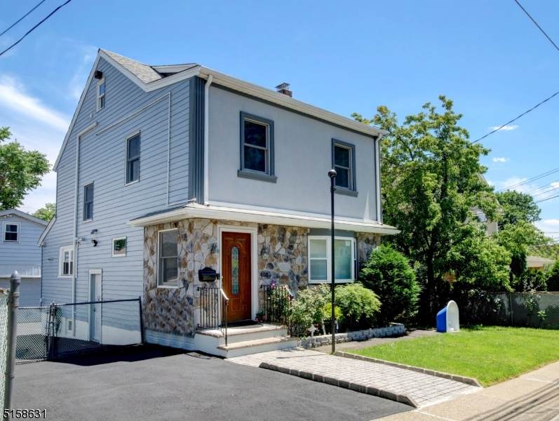 408 Union Ave - Photo 1