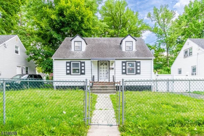 344 E 7Th Ave - Photo 1