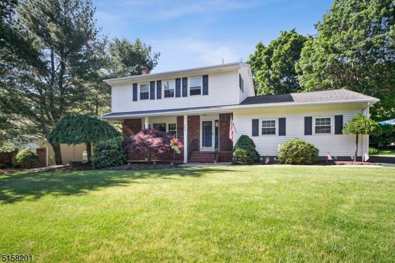 220 Eyland Ave - Photo 1
