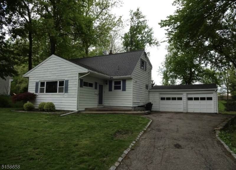 16 Friar Rd - Photo 1