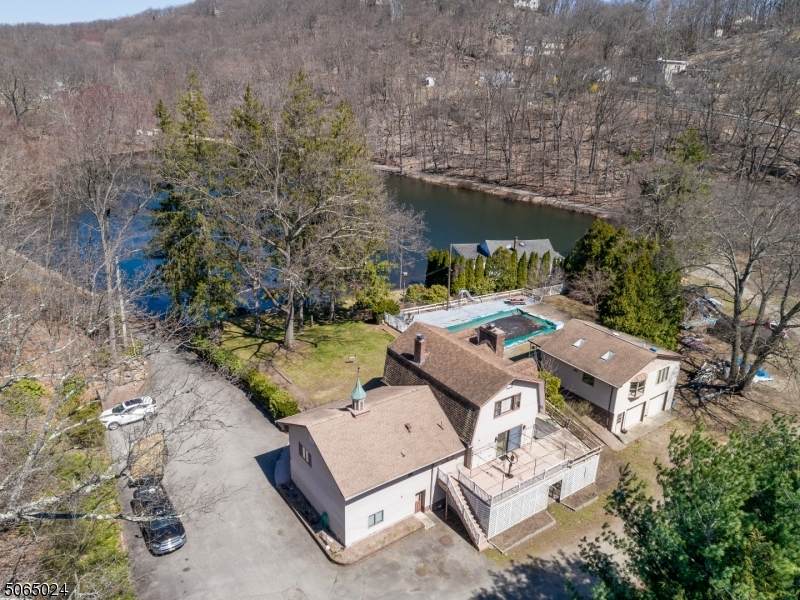 22 Greenwood Lake Tpke - Photo 1