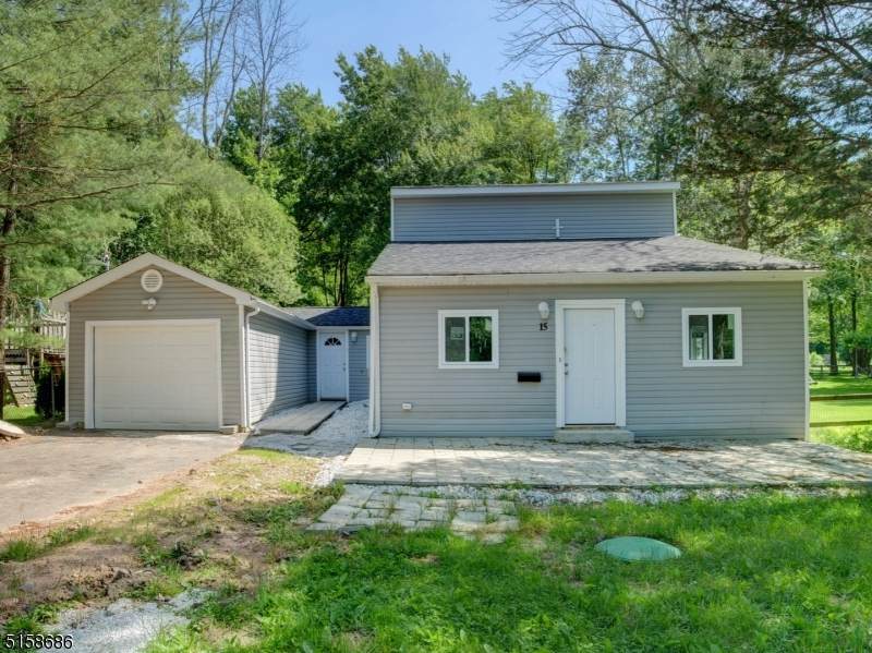 15 Louis Ave - Photo 1