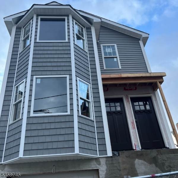 42 Hopper St - Photo 1
