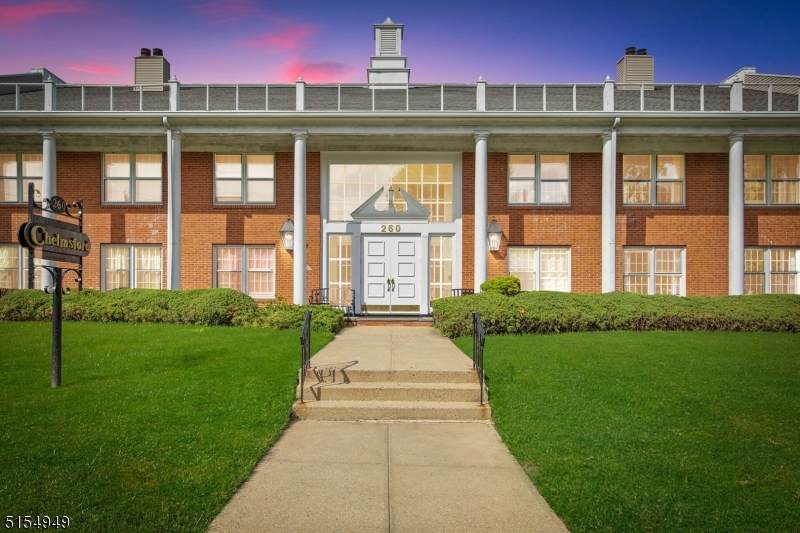 260 Prospect St - Photo 1