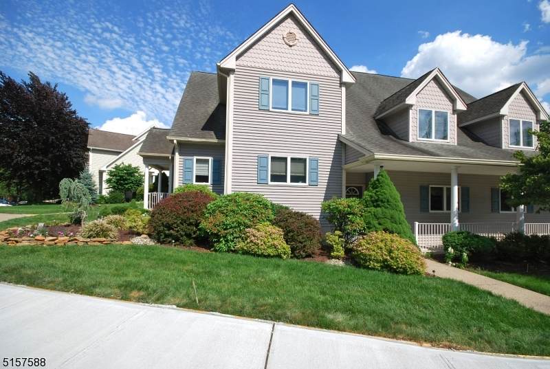 173 Town Center Dr - Photo 1