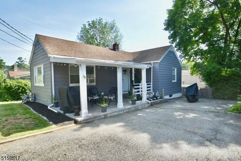 32 Hoffman Ave - Photo 1