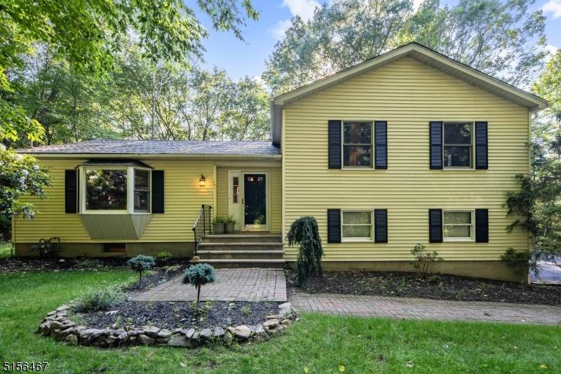 17 Arthur Lane - Photo 1