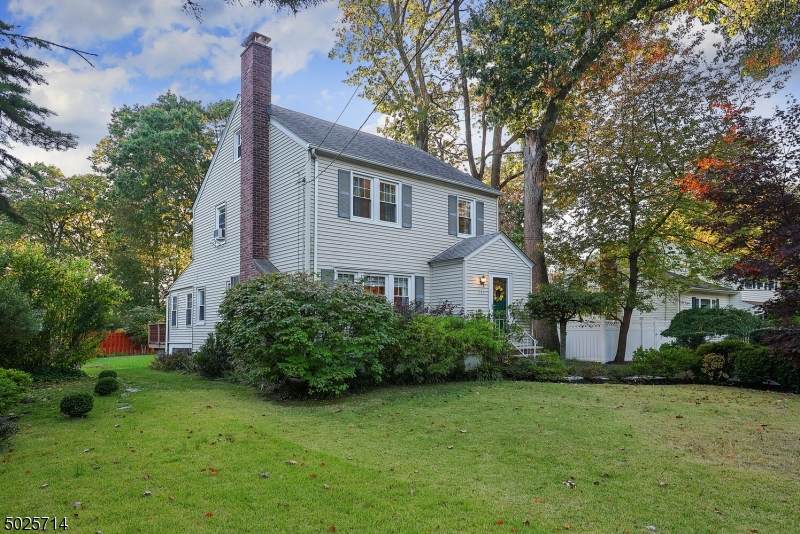 209 Farragut - Photo 1