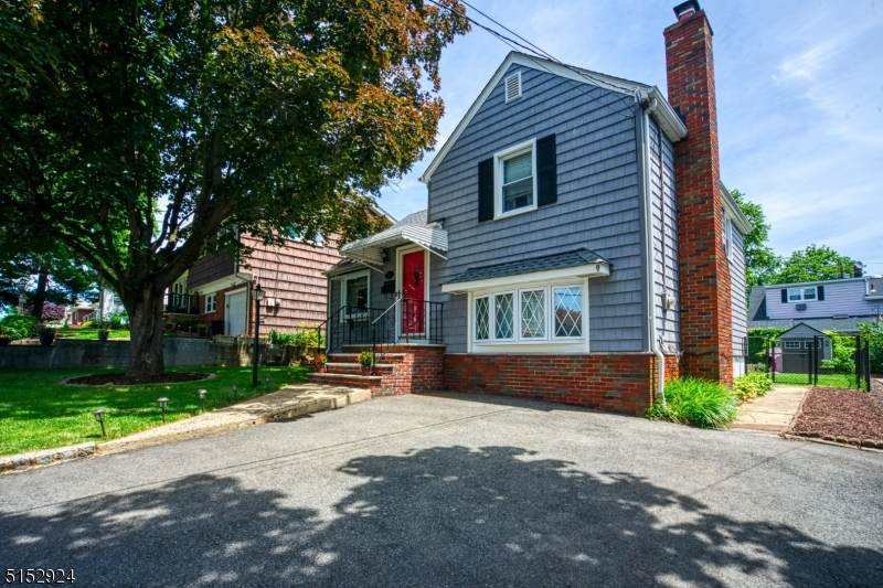 221 N 18th St - Photo 1