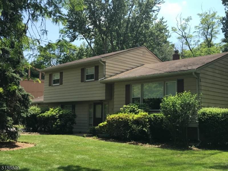 2 Falcon Ct - Photo 1