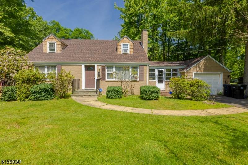 1841 Watchung - Photo 1