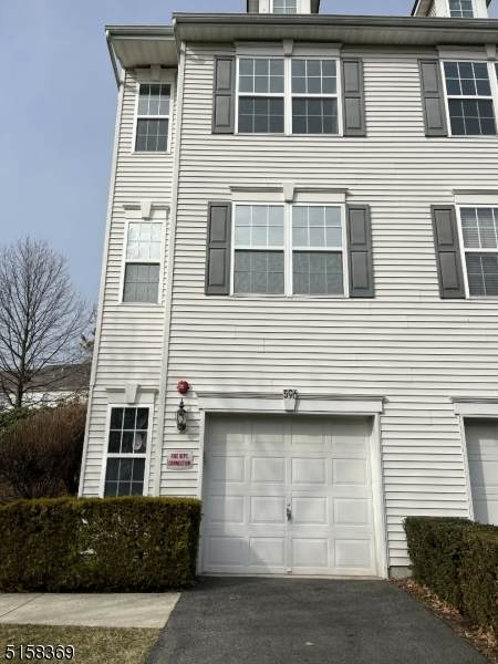 596 Hartford Dr - Photo 1