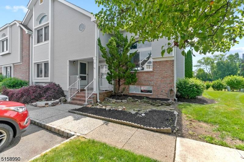 10 Jamie Ct - Photo 1