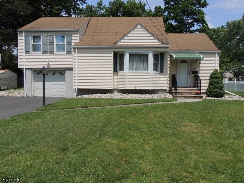 40 Mandeville Ave - Photo 1
