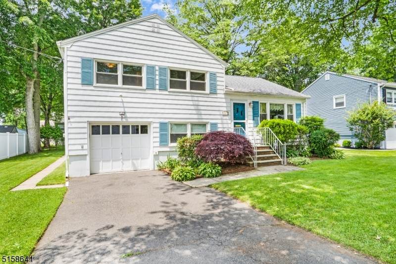 609 Hayward St - Photo 1