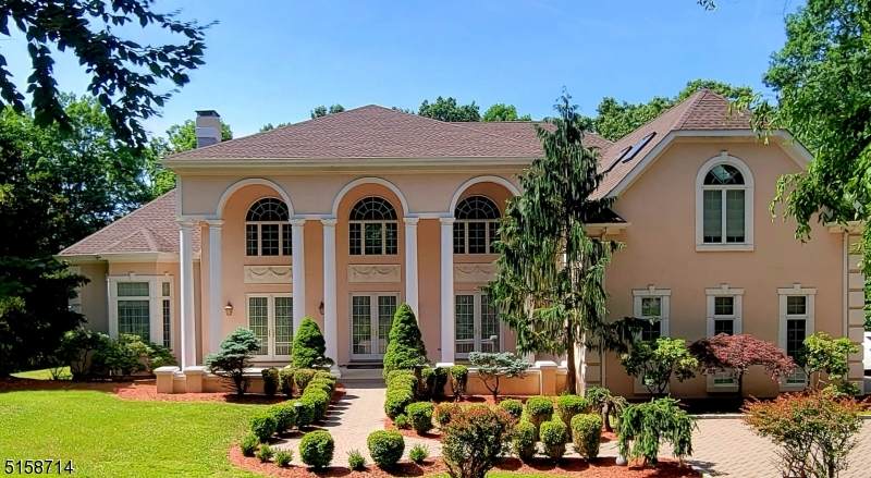 6 Bayer Ln - Photo 1