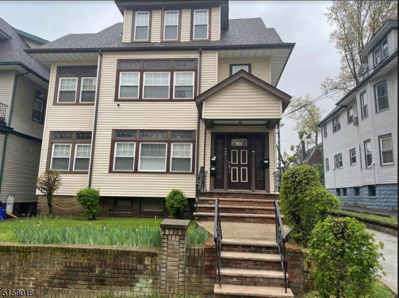 24 Mapes Ave - Photo 1