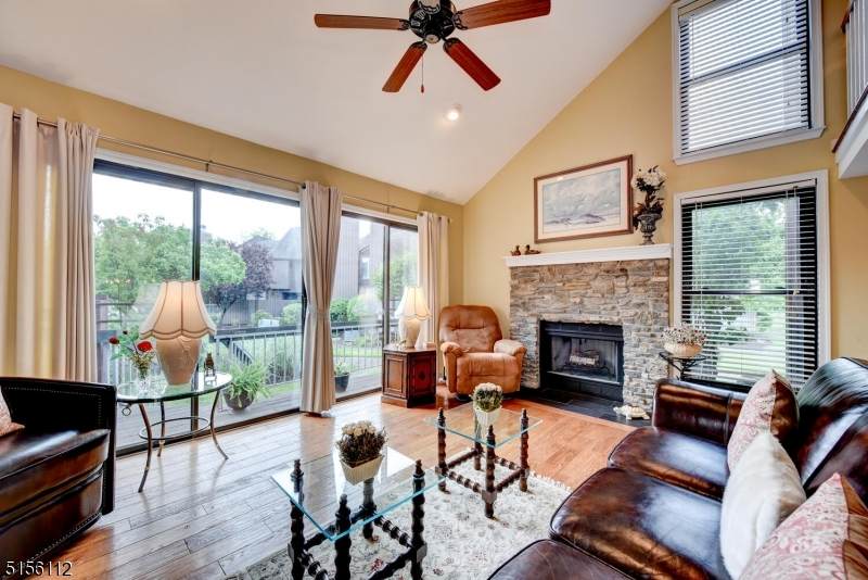 26 Bloomingdale - Photo 1