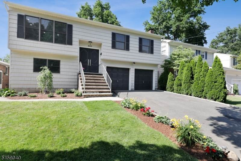 220 Spruce Avenue - Photo 1