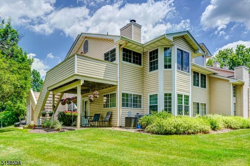 27 Fieldstone Rd - Photo 1